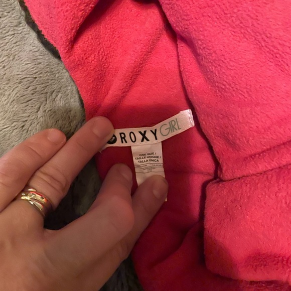 Girls roxy touque - Picture 2 of 3